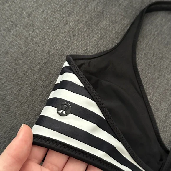 New Lululemon Reversible Swim Top - Picture 8 of 12